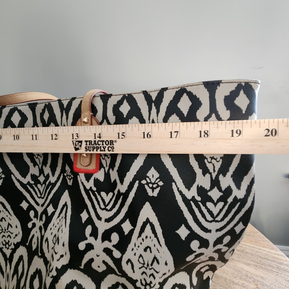 Stella and Dot La Totale Hello Sunshine Ikat Zipper Tote - Picture 10 of 16